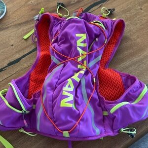 Nathan Vapor shadow 11L Hydration Pack